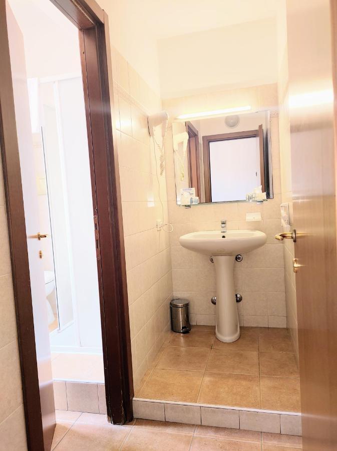 Hotel Nuovo Rondo เซสโต ซานโจวันนี ภายนอก รูปภาพ