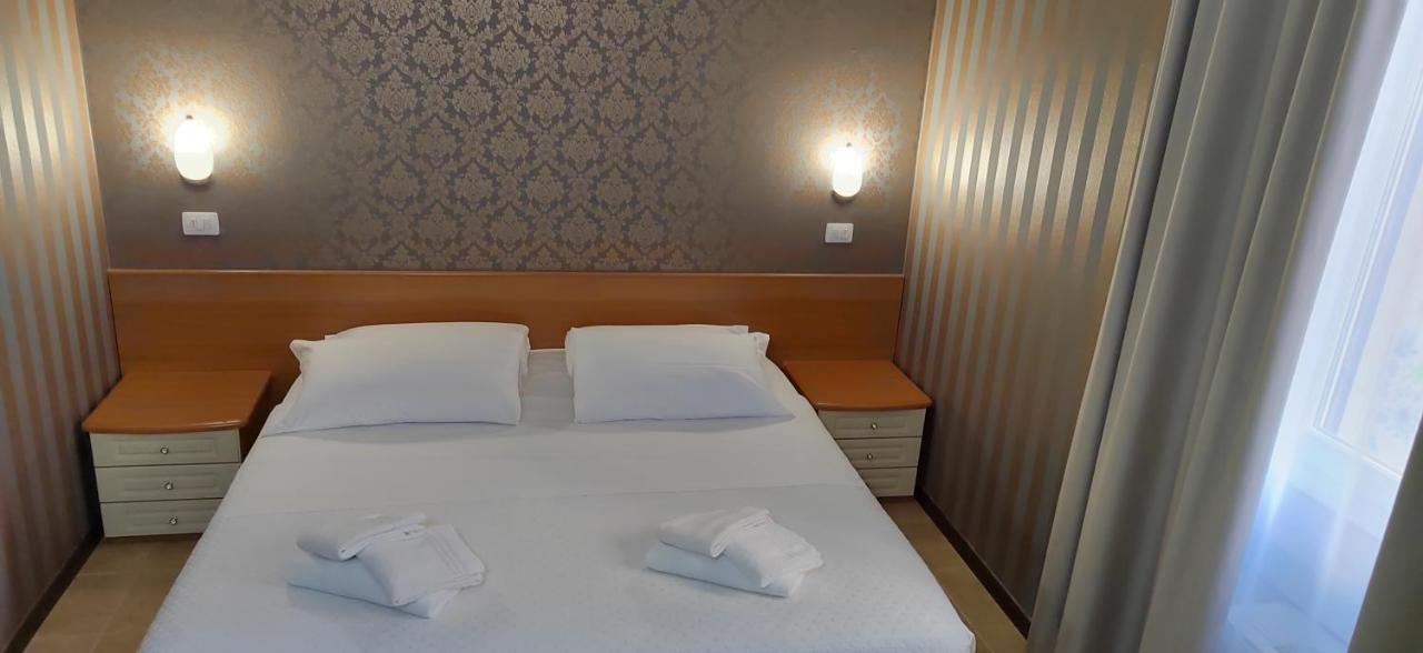 Hotel Nuovo Rondo เซสโต ซานโจวันนี ภายนอก รูปภาพ