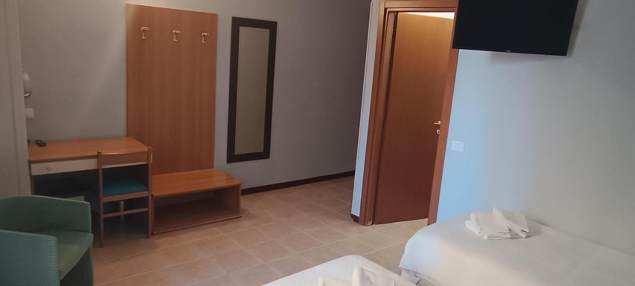 Hotel Nuovo Rondo เซสโต ซานโจวันนี ภายนอก รูปภาพ