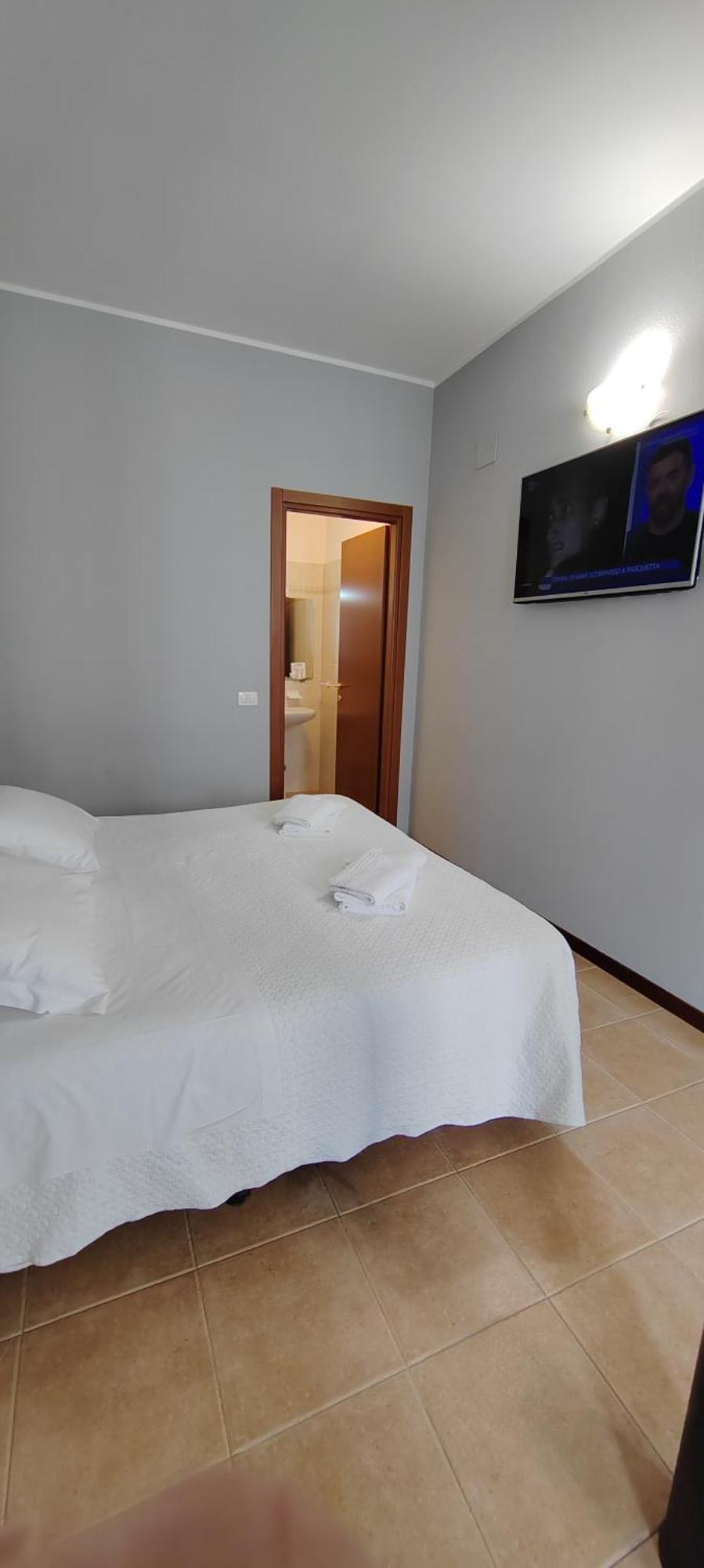 Hotel Nuovo Rondo เซสโต ซานโจวันนี ภายนอก รูปภาพ