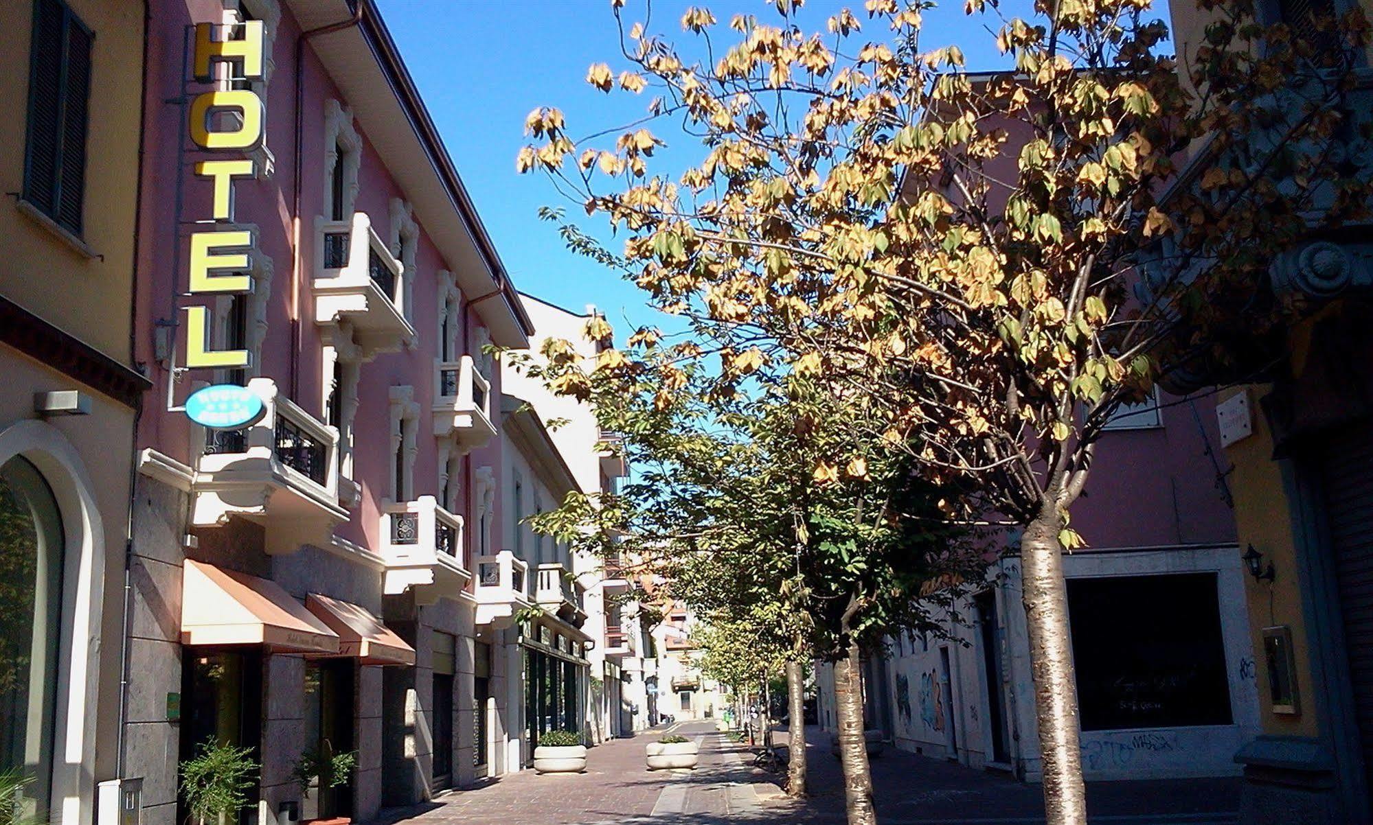 Hotel Nuovo Rondo เซสโต ซานโจวันนี ภายนอก รูปภาพ